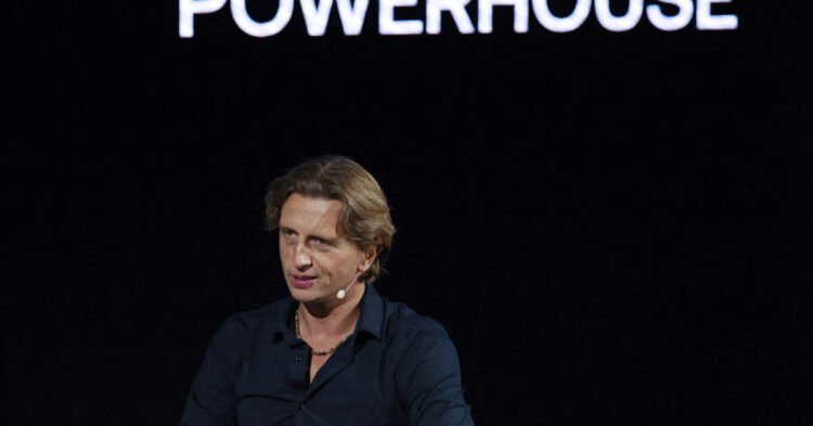 16:55 / Nikas Storonskis, founder of Revolut – European Banker of the Year