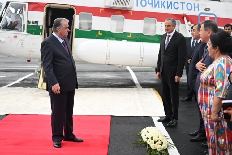 Emomali Rahmon opened a new airport building, a sanatorium for orphans and a house for tourists in Khovaling