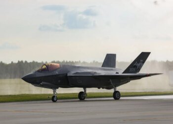 Switzerland makes CHF500m advance payment for US F‑35 jets