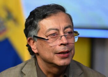 Petro considers Roberto Sánchez the winner while Peru has not yet defined the presidency