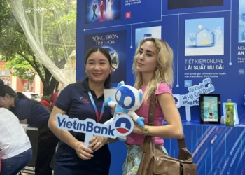 International visitors explore cross-border payment solutions at Digital Finance Day in Ho Chi Minh City
