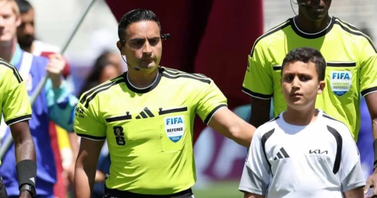 Said Martínez makes history and will whistle his second game of the 2026 World Cup