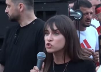 “The biggest protest, for New Albania” – Dojna Mema from the square: We are not silent and we do not give up! He left power and money to shut us up