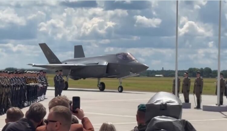 VIDEO | Poland showed off its most advanced F-35 fighter jets for the first time