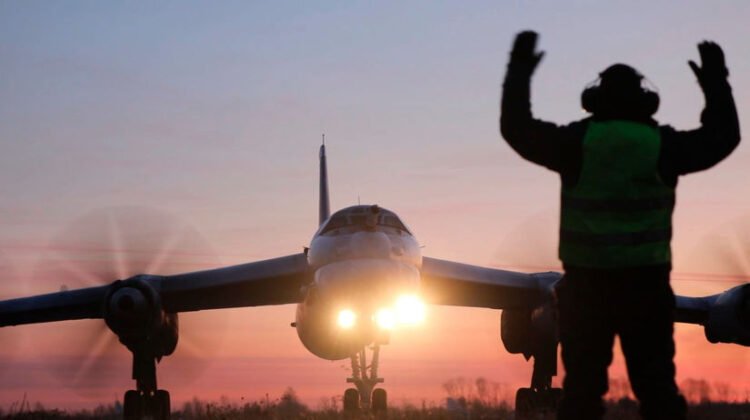 Russian strategic bombers spent 16 hours in the air. They also flew near NATO borders – World – News