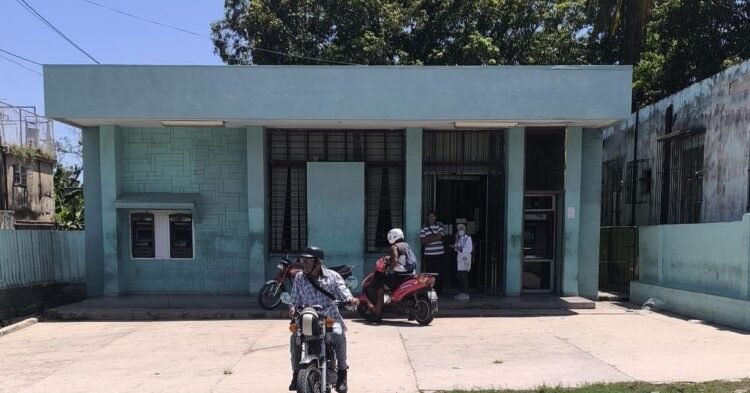 Cuba: A bank is robbed hours before the delivery of pensions