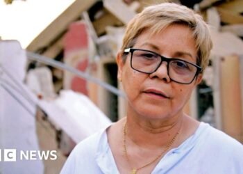 'No one move!': The agonising silence as Venezuela rescuers listen for survivorsWith tens of thousands of people still believed missing, teams listen for signs of life beneath the rubble.3 hrs agoLatin America