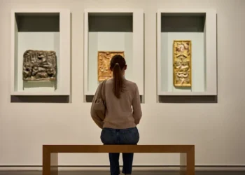 A man followed her through a gallery. Then her life changed