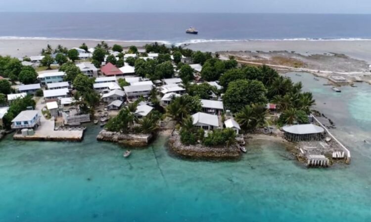 Tokelau loses key fisheries access as New Zealand takes over management