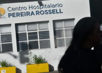 A 4-year-old boy is admitted to the Pereira Rossell Hospital with meningococcus: he was transferred from Soriano