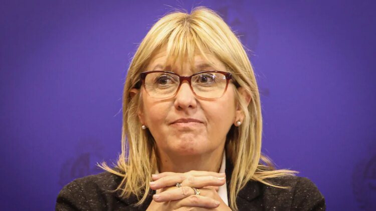 Reduction of sanction for malpractice: Lema questioned that “all the MSP’s movements favor the anesthetist” and Lustemberg assured that it is still under “reconsideration”