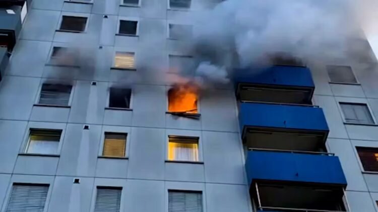 00:55 Solothurn Fire in high-rise building: “I heard screams” 5746