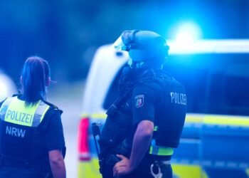 Hostage taking in Dortmund: Perpetrator shoots police officer