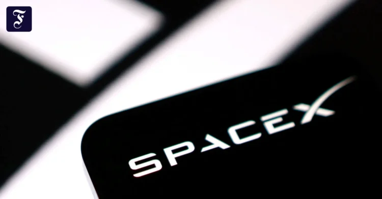 Business live ticker: SpaceX shares cost $135 at the IPO