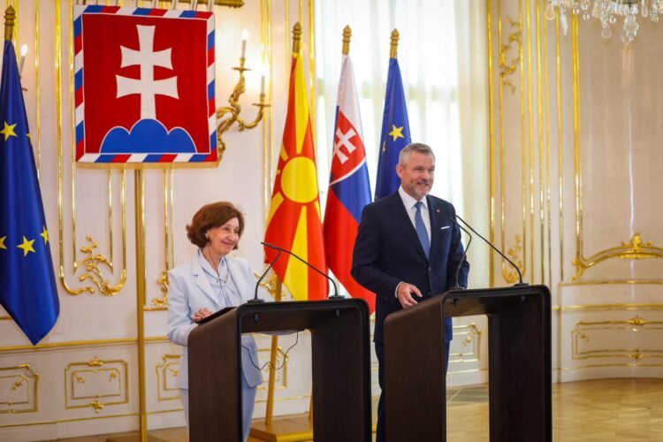 The essence of the integration process in the European Union is the fulfillment of the Copenhagen criteria, said Siljanovska Davkova at the meeting with Pellegrini.