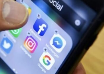 UAE experts recall children staying up till 2am, skipping meals due to social media addiction
