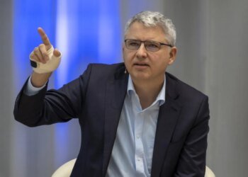 Roche chair compares US tariff policy to ‘blackmail’