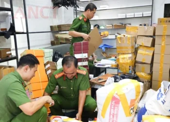 Vietnam’s Can Tho police seize over 4,200 fake luxury items in major counterfeit operations