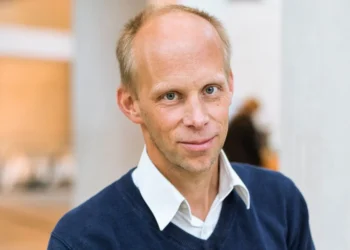 Konstantin Richter receives the German Non-Fiction Prize 2026 for “Three Hundred Men”.
