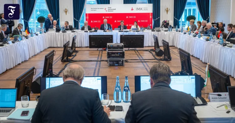 Interior ministers want to prepare for AfD victory
