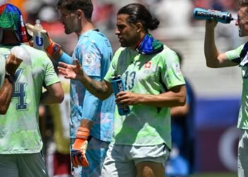 FIFA hydration breaks spark backlash, blamed for killing momentum at the World Cup | Sports