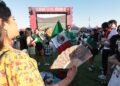 Mexico kicks off World Cup with celebration: 2-0 victory over South Africa in a hot debut with three expulsions