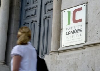 Camões readers denounce structural instability in Portuguese Teaching Abroad and accuse the Government of ignoring recommendations