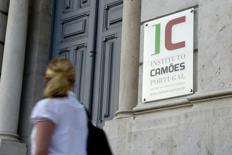 Camões readers denounce structural instability in Portuguese Teaching Abroad and accuse the Government of ignoring recommendations