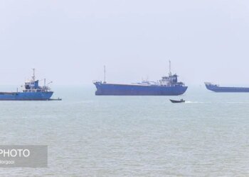 Iran closes the Strait of Hormuz again due to Israeli attacks