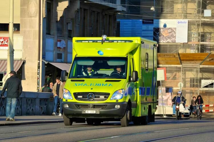 Basel construction site: 26-year-old in danger of death after falling from a great height