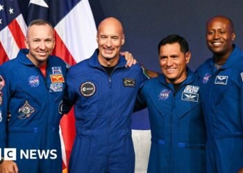 Nasa names next astronauts for Artemis Moon programmeNasa names its next Artemis crew, though they will not be walking on the Moon or even going anywhere near it.6 hrs agoUS & Canada