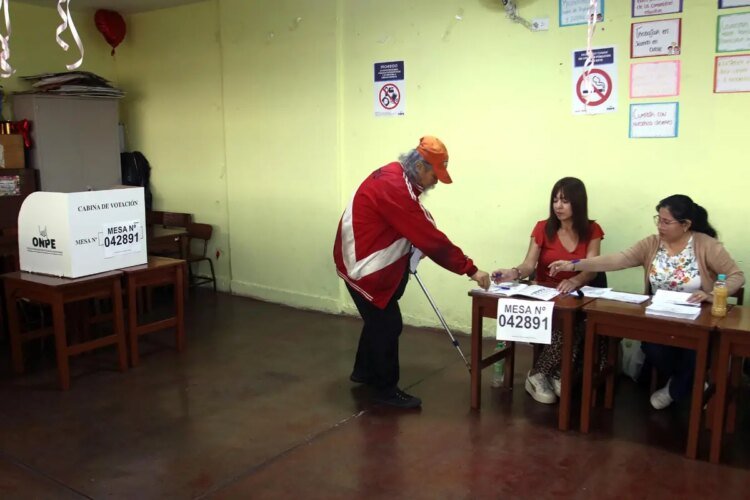 OAS Mission assures that the second round in Peru takes place normally
