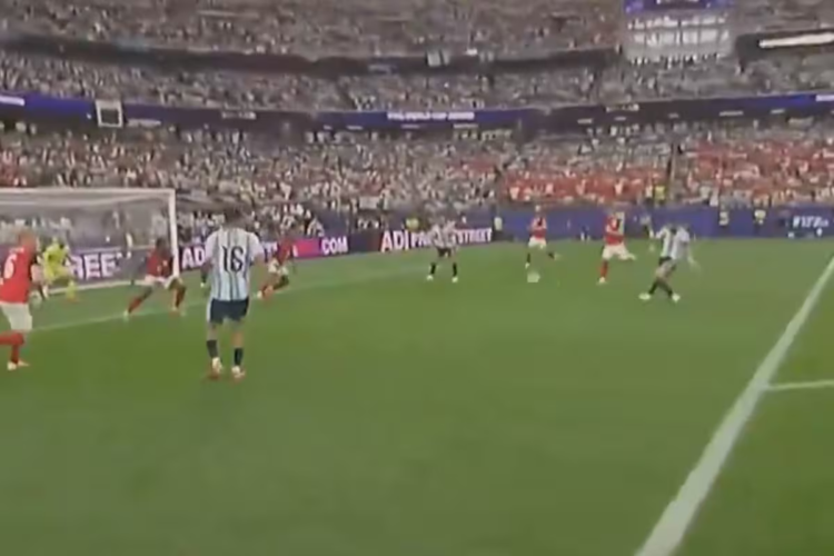 Argentina-Austria: this was Lionel Messi’s first goal from the referee’s camera