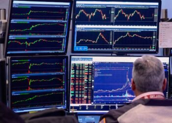 Good day for country risk and Argentine stocks, but suffered a technological