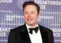 It’s official! Elon Musk becomes the world’s first trillionaire