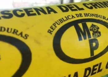 Pablo, a can and bottle collector, is found slit with his throat in Dos Caminos, Villanueva