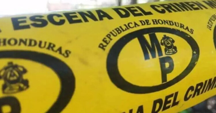 Pablo, a can and bottle collector, is found slit with his throat in Dos Caminos, Villanueva