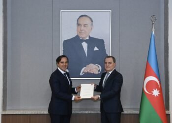 New Brazilian ambassador issues copy of credentials to Azerbaijani FM (PHOTO)
