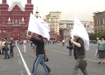 White flag over the Kremlin: Putin talks about victory, like Hitler, before…