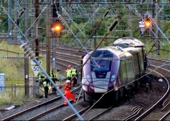 Train accident north of London: 1 dead and several injured in collision