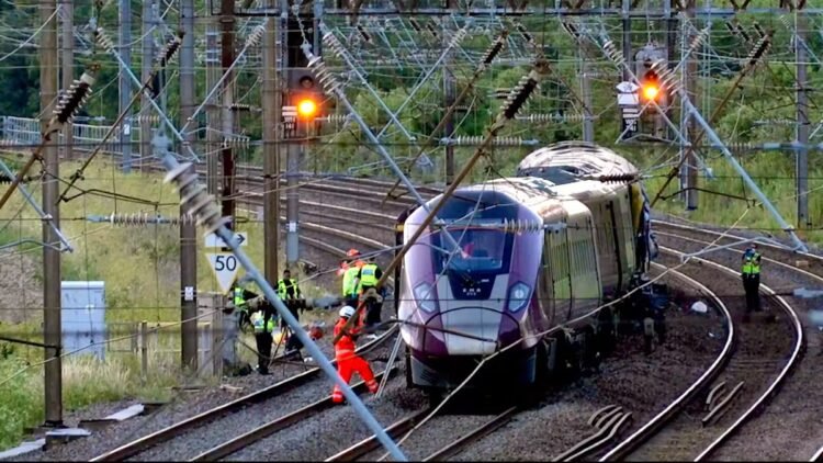 Train accident north of London: 1 dead and several injured in collision