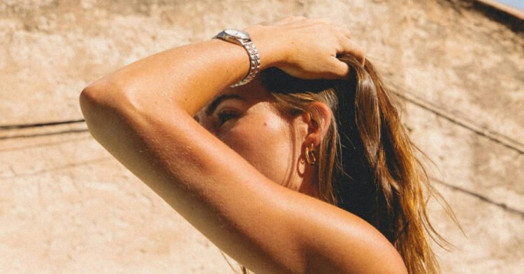 Summer essentials that we always want to have on hand: from our favorite SPF and moisturizing gel, to travel-size favorites and nutritional supplements