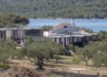 Jutarnji list – The investor of an illegal camp by the sea was ordered to demolish all the houses. It’s amazing what he did