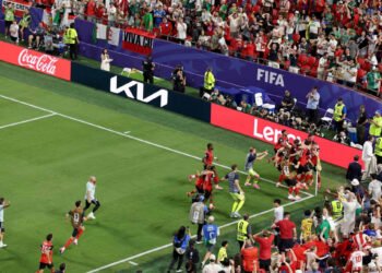 Sports news – The legend fired during the broadcast of the controversial match: ‘I have never commented on such rubbish’