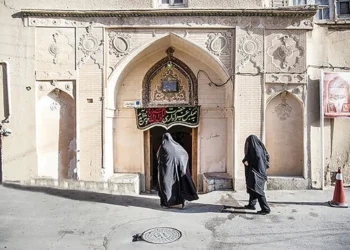 Houses that are alive with fasting
