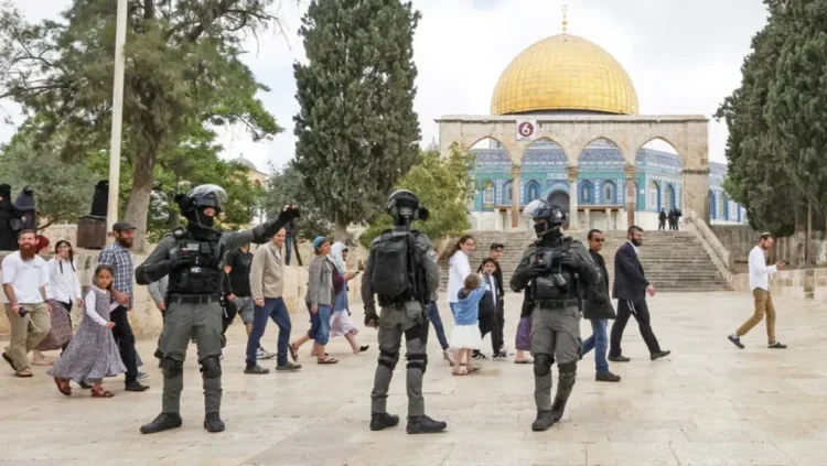Settlers storm Al-Aqsa Mosque – Al-Alam: Al-Khobar