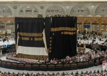 The Holy Kaaba is decorated with a new covering