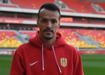 A former international suggests new employment for Mahrez
