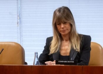 Wife of Spanish PM forbidden to leave country as corruption probes pile up