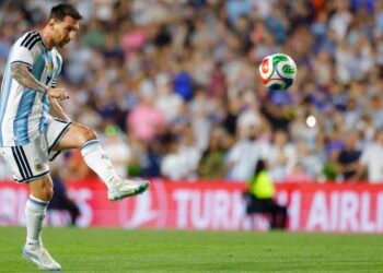 Lionel Messi shines on eve of World Cup